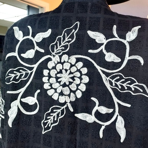 Allure Embroidered Jacket. - Picture 6 of 13
